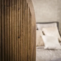 Odil roomdivider in hout