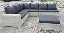 Premium hoekset inclusief zit- en rugkussens en salontafel